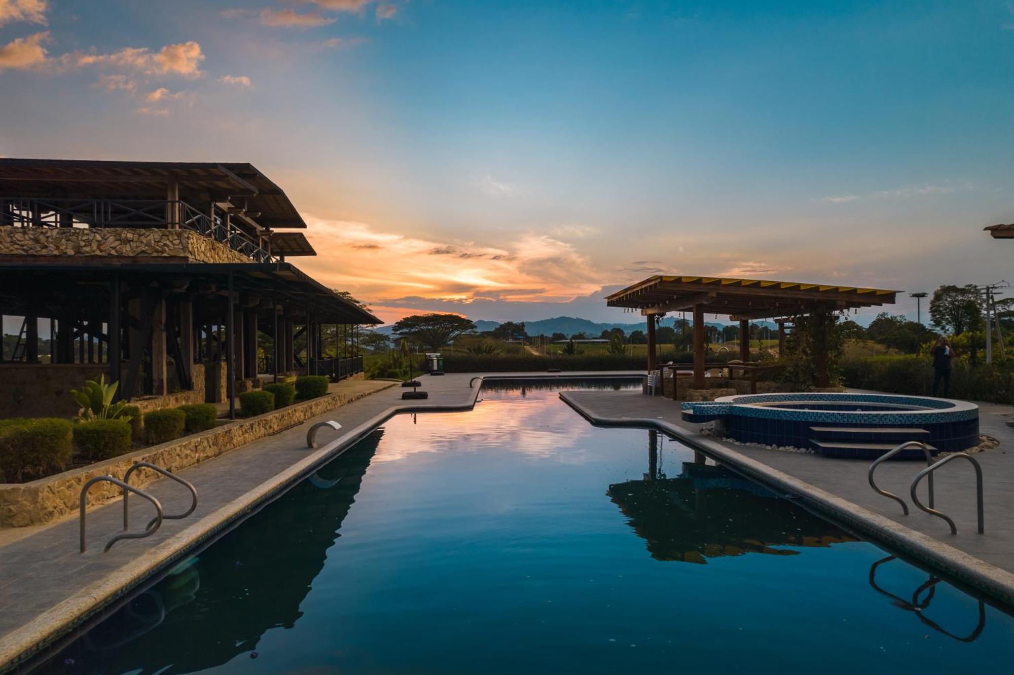 Hotel El Cielo En La Tierra Alcalá 외부 사진
